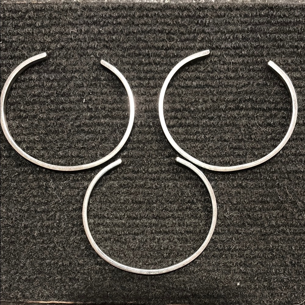 Mantra Bands Silver Tone Inspirational Cuff Bracelet Set - Picture 5 of 11